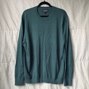 Patagonia Men's Teal Crewneck Sweater
